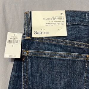 Gap relaxed boyfriend jeans